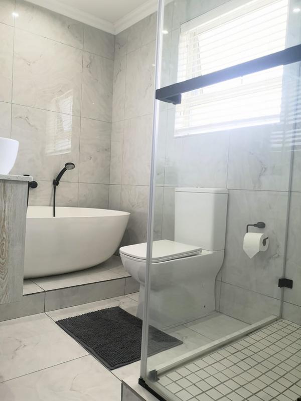 To Let 3 Bedroom Property for Rent in West Beach Western Cape